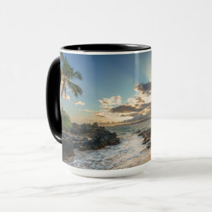 Taza Puesta del sol de la ensenada de la playa de