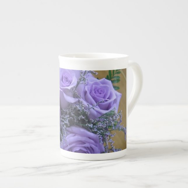 Taza púrpura de los rosas (Derecha)