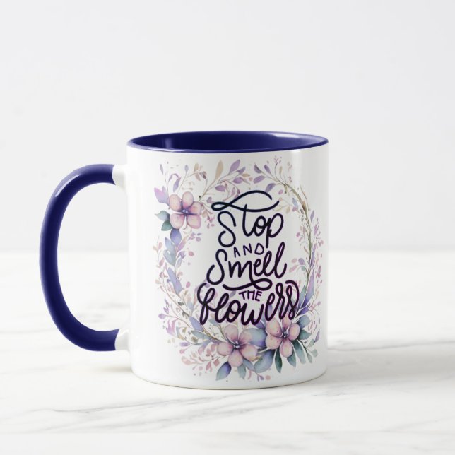 Taza Púrpura parada floral y oler las flores (Izquierda)