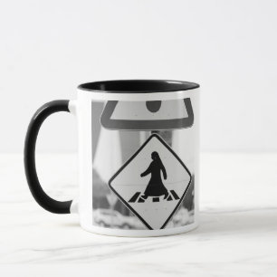 Taza Qatar, Y Dawhah, Doha. Peatón árabe