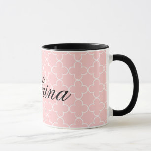 Taza Quatrefoil rosado conocido personalizado de la