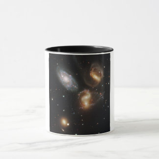 Taza Quinteto de Stephan: Un desastre galáctico