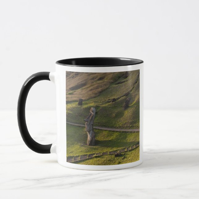 Taza Rano Raraku, Rapa Nui, Isla de Pascua, Chile (Izquierda)
