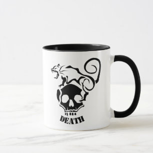 Taza Rata furiosa en un cráneo malvado