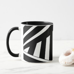 Taza Rayas diagonales blancas y negras