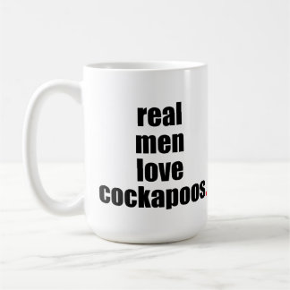 Taza real de Cockapoos del amor de los hombres