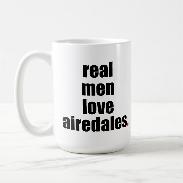 Taza real de los Airedales del amor de los hombres (Izquierda)