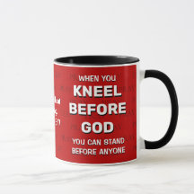 Red KNEEL ANTES DE LA Oración DE DIOS