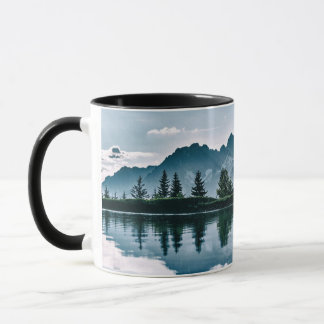 Taza Reflexión del bosque de la montaña