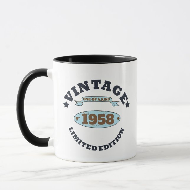 Taza Regalo de cumpleaños 65 vintage personalizado (Izquierda)