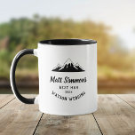 Taza Regalo de Padrino de Boda de Montaña Rústica Moder<br><div class="desc">Regalo genial para tu Padrino: Esta taza elegante con un diseño moderno de cordillera rústica,  tu nombre personalizado y el año de la boda,  así como los nombres del evento.</div>