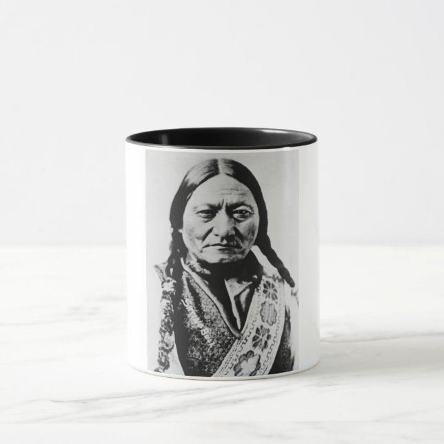 Taza Renuncia el Jefe de Lakota: Sentando el Fuerte Bul (Centro)