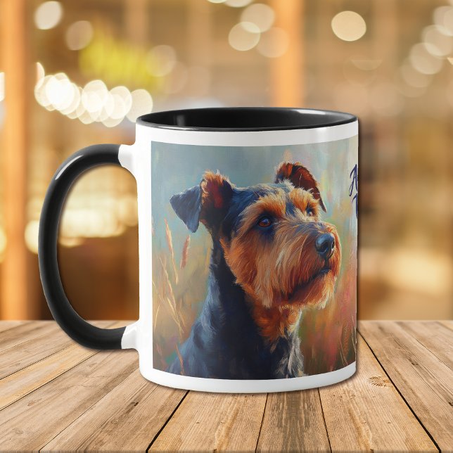 Taza Retrato de perro de Airedale Terrier en campo (Subido por el creador)