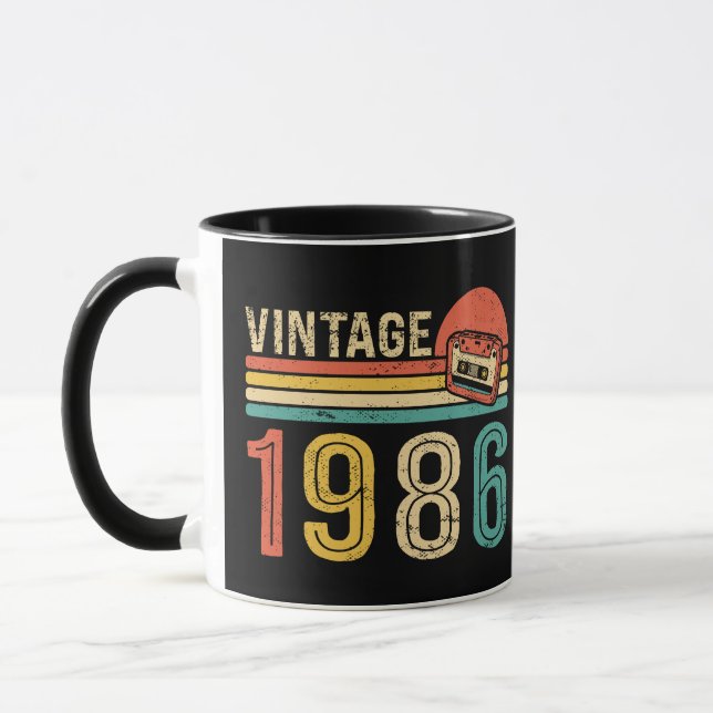 Taza Retro 1986 Birthday Cassette Tape Nostalgic Bday (Izquierda)