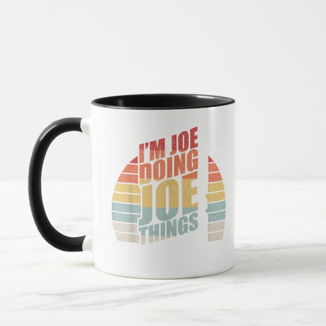 Taza Retro Vintage Soy Joe Doing Joe Things (Izquierda)
