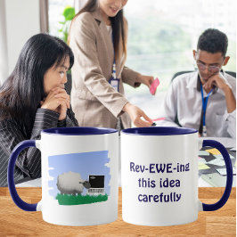 Taza Revisando esta idea cuidadosamente
