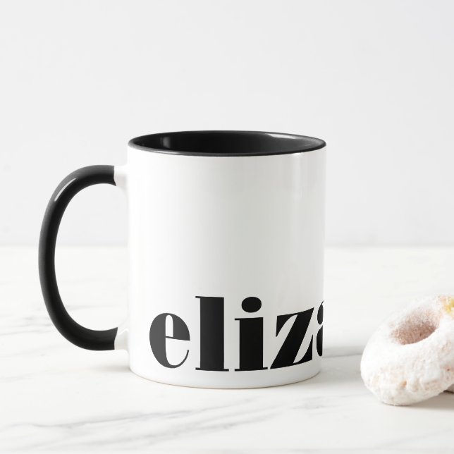 Taza Revista en blanco y negro Serif Moda de fuente ele (Con donut)