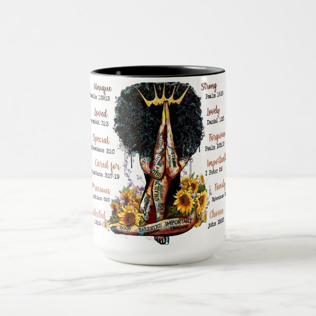 Taza Rezando cristiana reina negra melanin sista mujere (Centro)