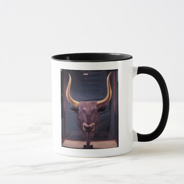 Taza Rhyton en la forma de la cabeza de un toro, (Derecha)