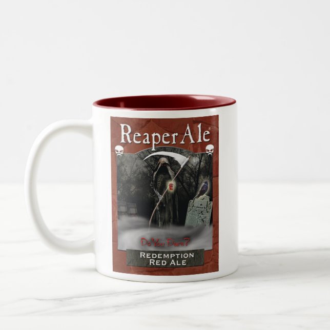 Taza roja de la cerveza inglesa del rescate (Izquierda)