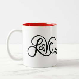 Taza roja del amor con el logotipo de KP