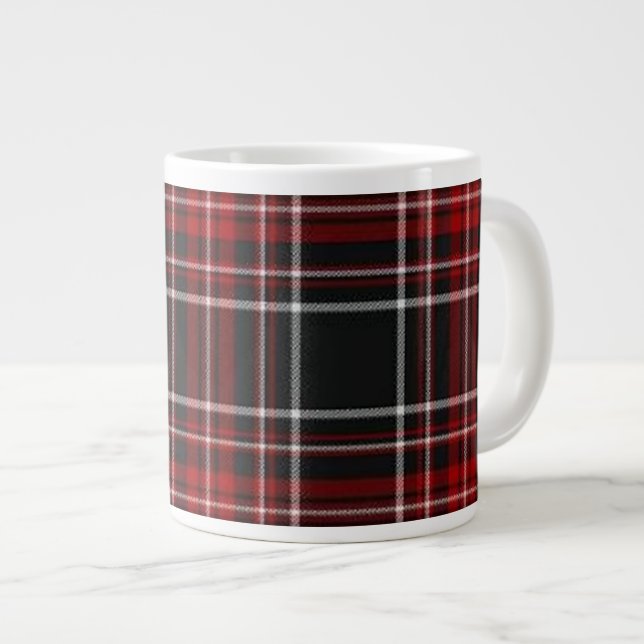 Taza roja llana de la especialidad del tartán de (Derecha)