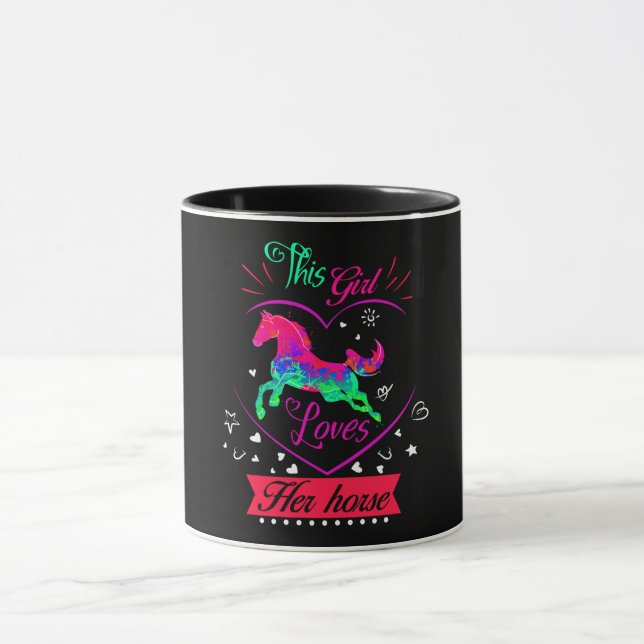 Taza Rosa, esta Chica ama su caballo (Centro)