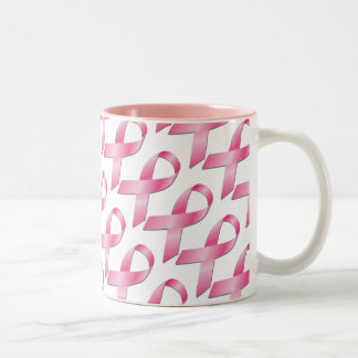 Taza rosada de la conciencia del cáncer de pecho
