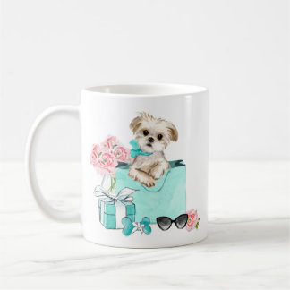 Taza rosada de las flores de Tiffany de la mamá