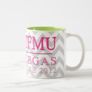 Taza rosada de TFMU VEGAS Chevron