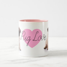 Taza rosada del amor del barro amasado