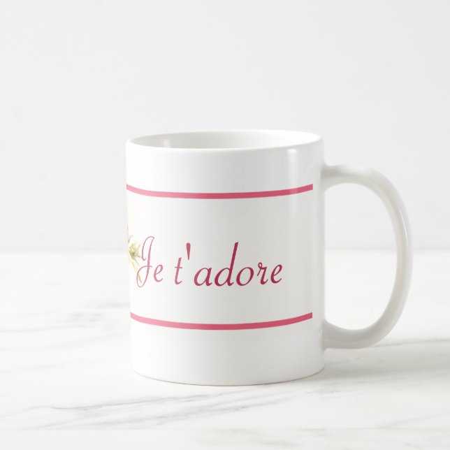 Taza rosada floral "t'adore de Je" 11 onzas (Derecha)