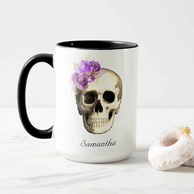 Taza Rosas morados de cráneo gótico personalizados (Con donut)