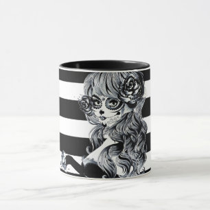 Taza Rosas Rojas y Calaveras Gris Negro Floral Gótico
