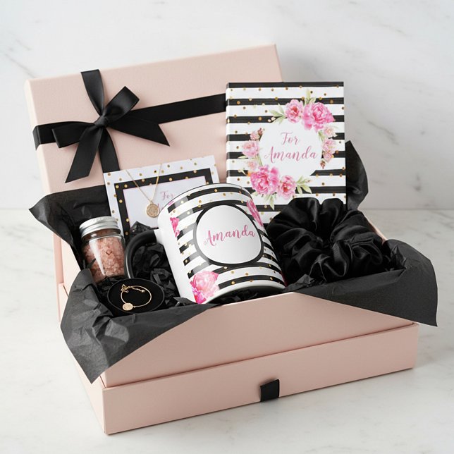 Taza Rosas y rayas femeninas personalizadas (Subido por el creador)