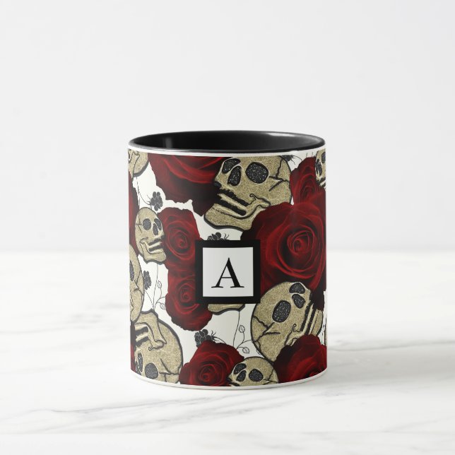 Taza Roses rojos y cráneos blancos góticos florales neg (Centro)