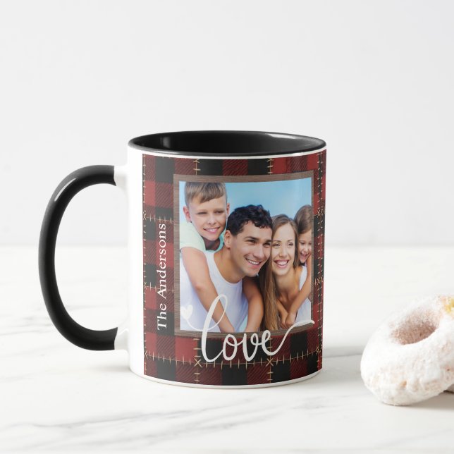 Taza Rustic Red Buffalo Plaid Customizable Family Photo (Con donut)