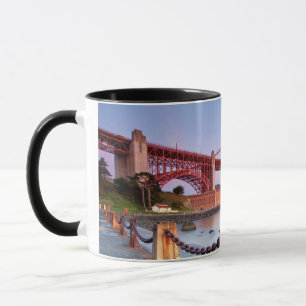 Taza Salida del sol en el punto del fuerte