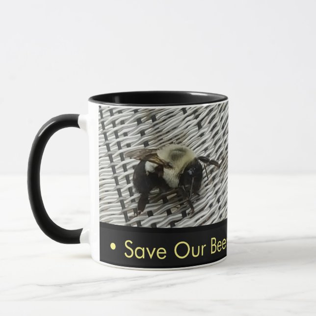 Taza Salva Nuestras Abejas - Abeja En La Silla De Wicke (Izquierda)