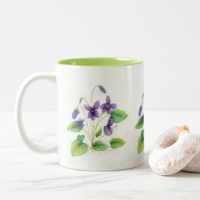 Taza salvaje de las violetas de la acuarela (Con donut)