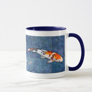 Taza Sanke manchado Koi en piscina tejada con la