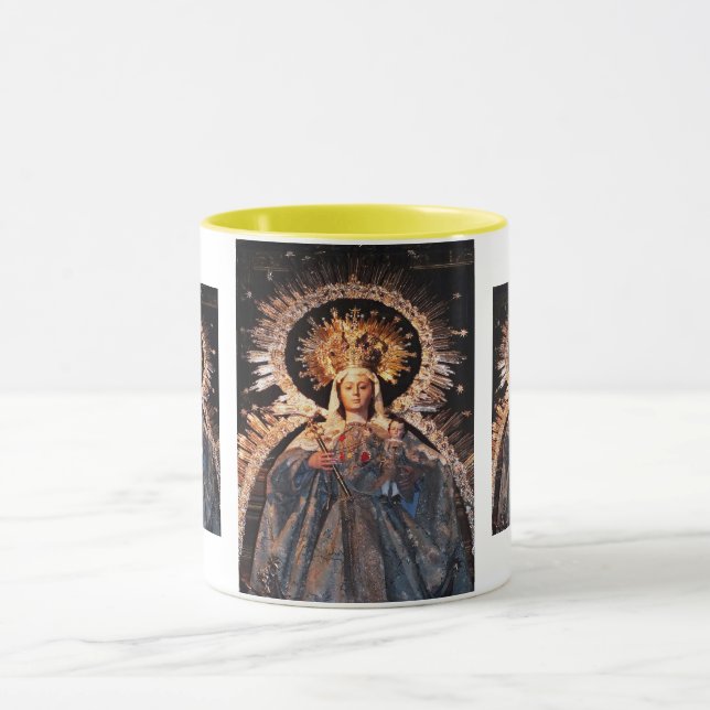Taza Santa Madre María y el niño Jesús (Centro)