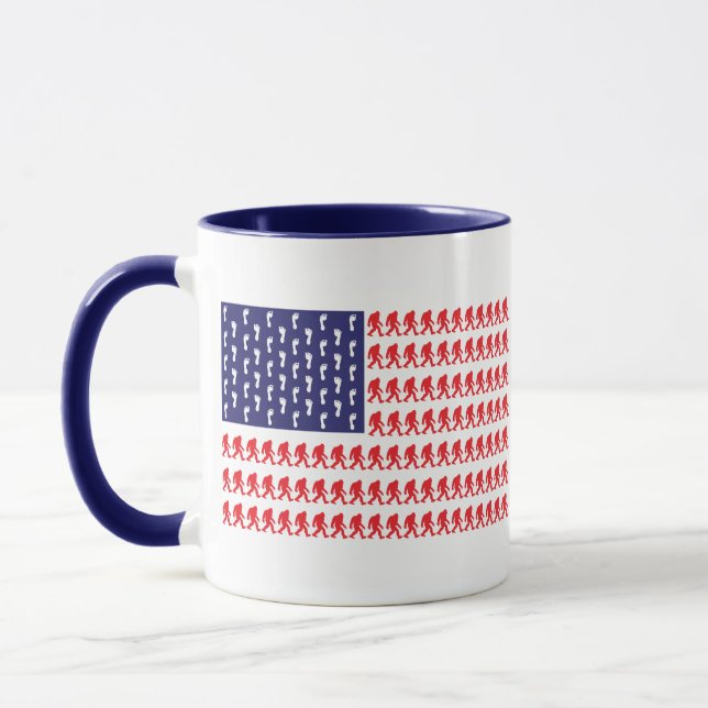 Taza Sasquatch patriótico (Izquierda)