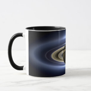 Taza Saturn. El día en que la Tierra sonrió