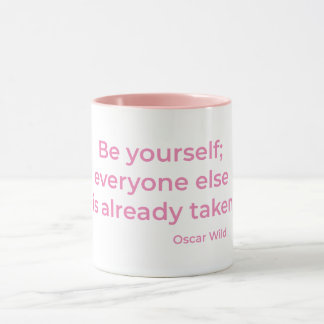 Taza Sé tú mismo rosado