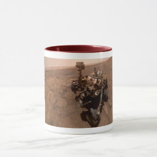 Taza Selfie del paisaje marciano rojo de la curiosidad 