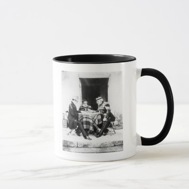 Taza Señor Raglan, bajá y general Pelissier de Omar, (Derecha)