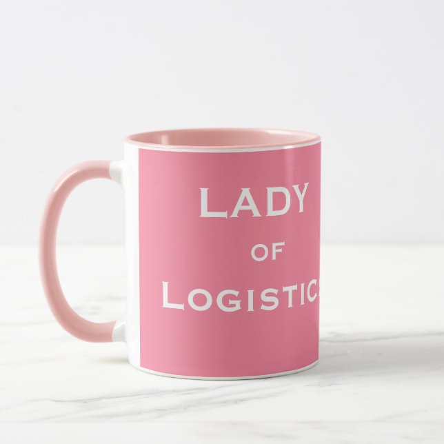 Taza Señora del nombre femenino divertido del cargo de (Izquierda)