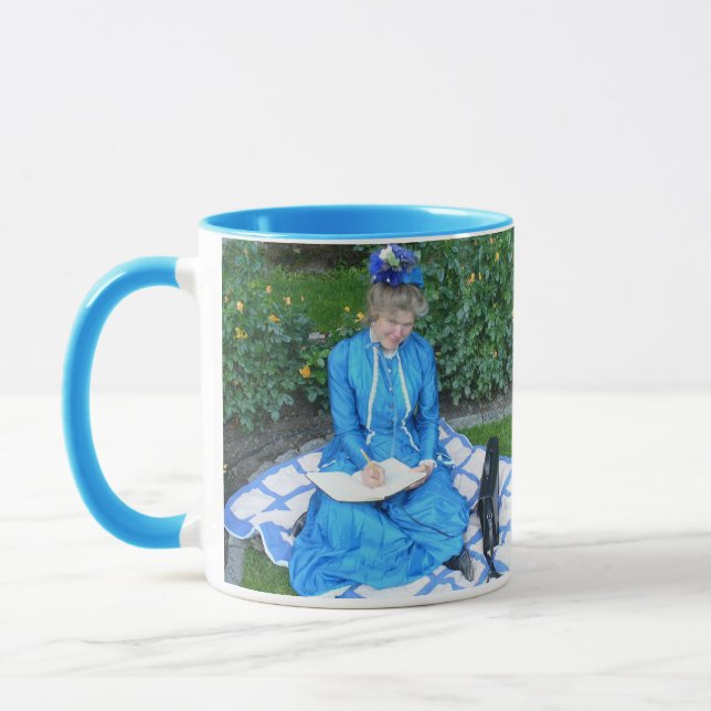 Taza Señora en libro de la escritura del jardín (Izquierda)
