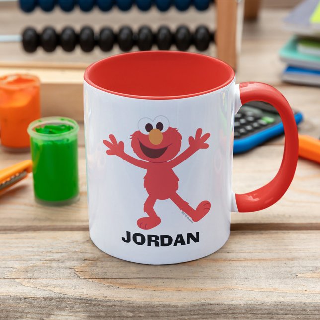 Taza Sesame Street | Elmo personalizado (Mug on table)